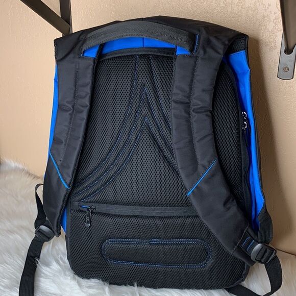 Ghostek NRGBAG Backpack Laptop, Cell Phone, & Mobile Devices Water Resistant - Picture 4 of 16